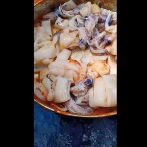 স্কুইড/ কালামারি (মাথাসহ রেডি টু কুক )